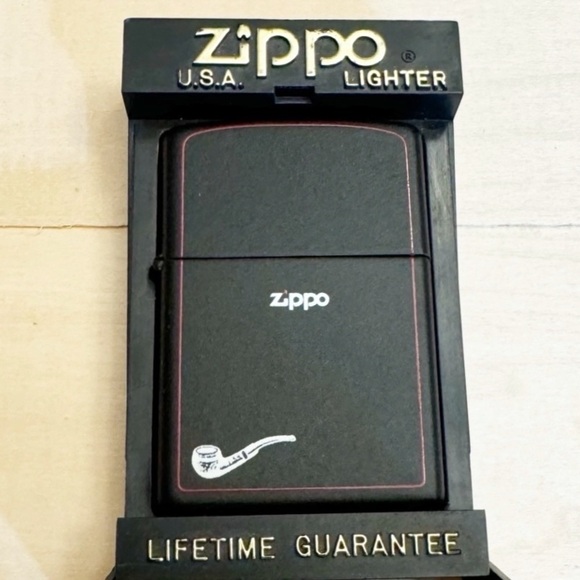 Zippo 218ZB Windproof Lighter Black Matte with Logo & Red Border NWT - Picture 1 of 14
